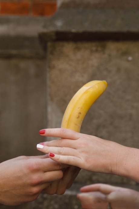 sagnut preko tangica besplatni porno slike