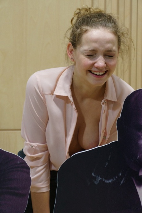 valkovenäläistä eroottista pornoa galleria