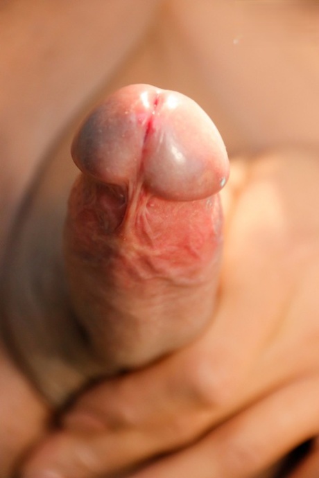 opgehangen shemale naakte porno foto's