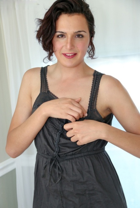 Sexy Alexis nude actress galleries