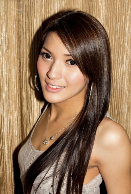 สาวประเภทสองพัทยา สวย xxx ภาพถ่าย