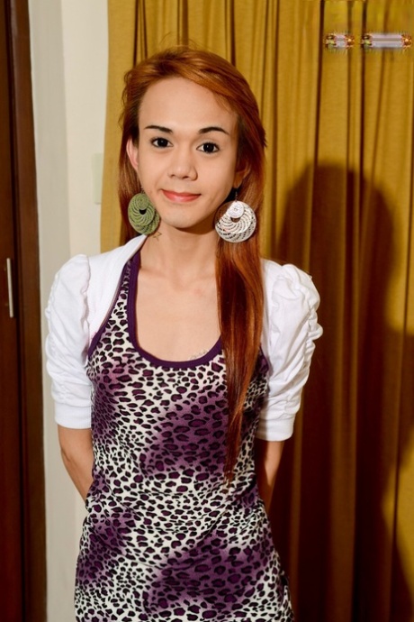 skinny ladyboy free porn pictures