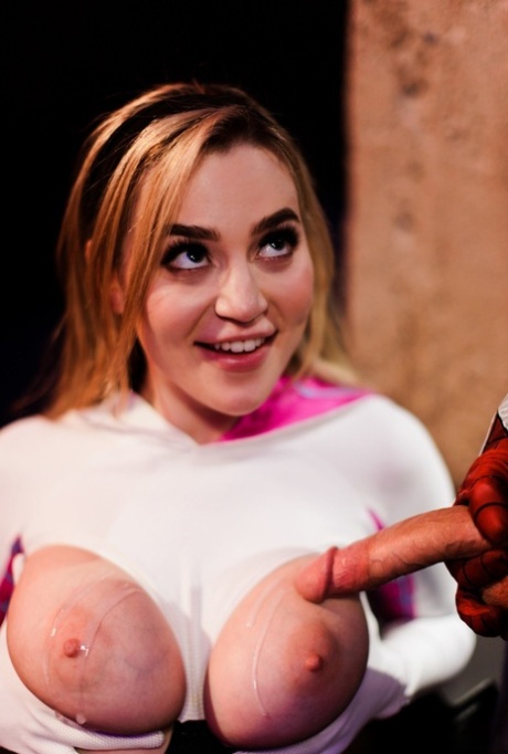 Blake Blossom pornstar top pic