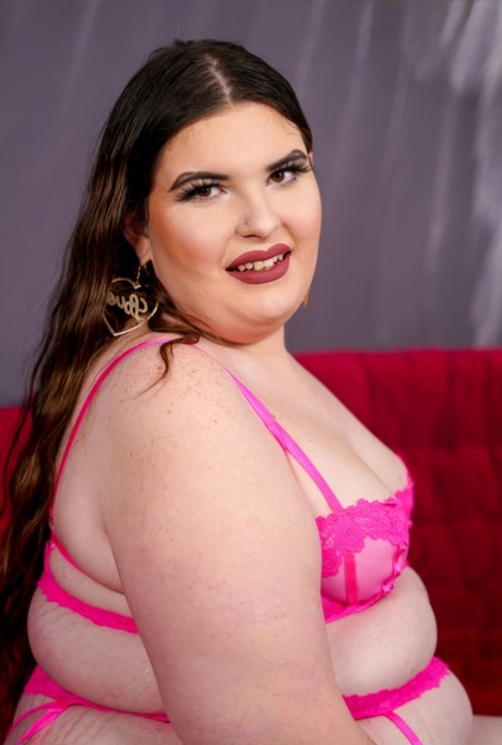 huge shemale porno images