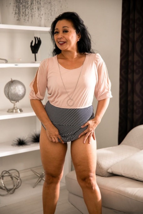 zrela pod suknju seksi gole img