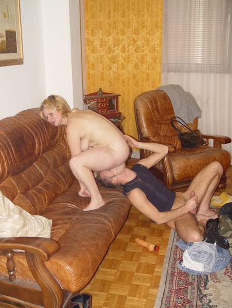 volwassen facesitting gratis kunst afbeelding