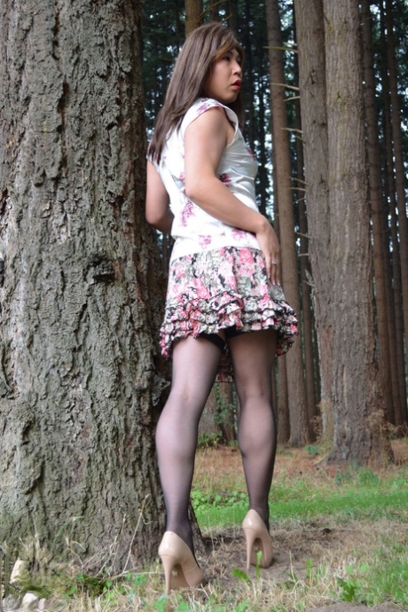 vestido de travesti pornô quente galeria