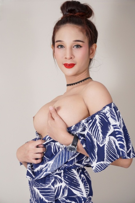 najstniška muca širjenje seksi gola slika