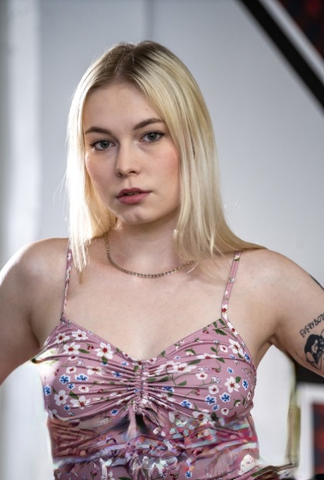 Mimi Cica star sex images