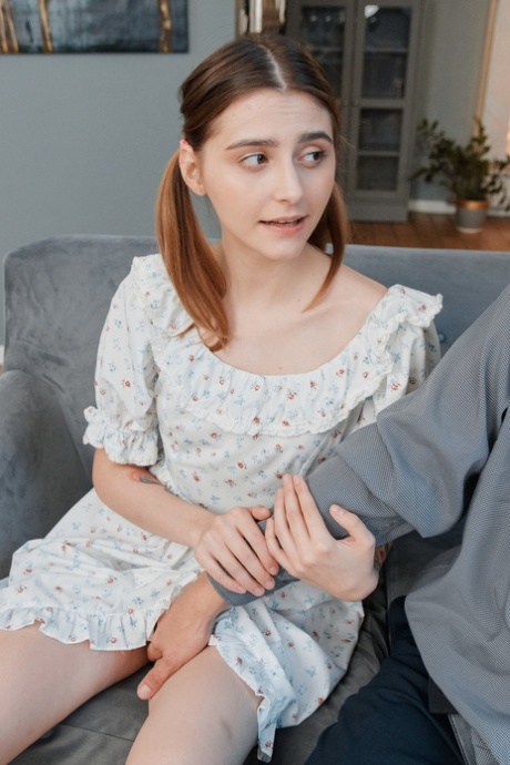فتاة عجوز عارية ساخنة أرشيف