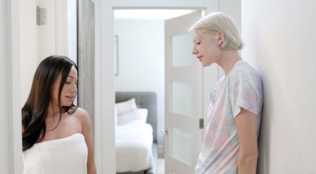 tall and short lesbian free sexy archive