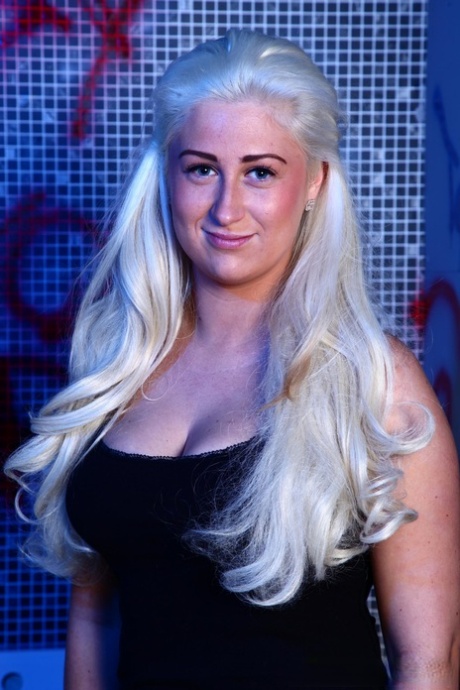 Princess Paris nice model pics