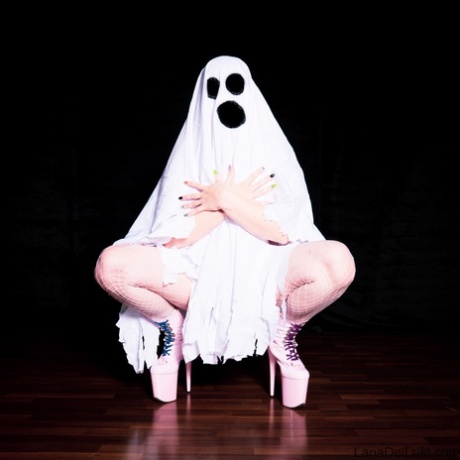 Lana Del Lust adult model pic