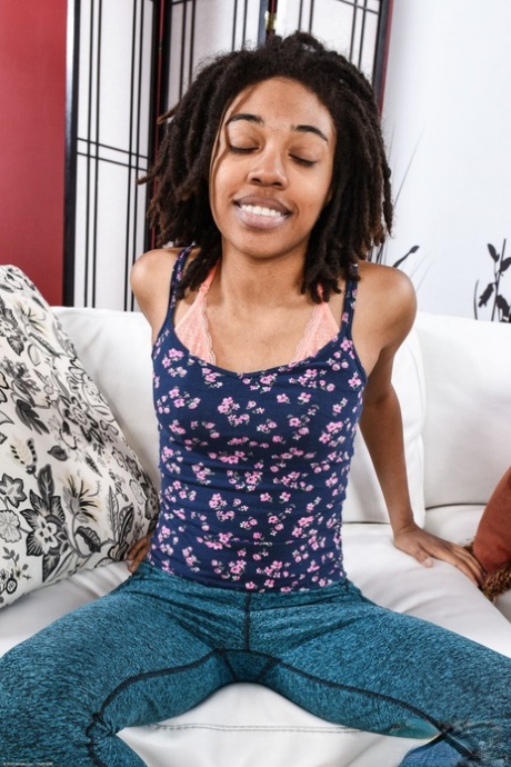 Olivia Green beautiful actress gallery