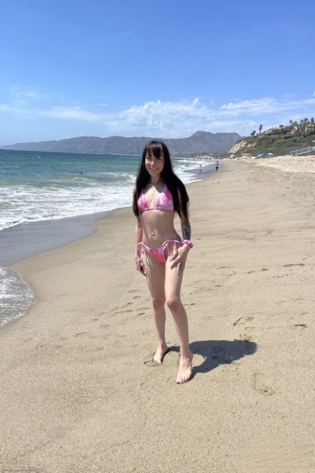 Emma Jade model nude pictures