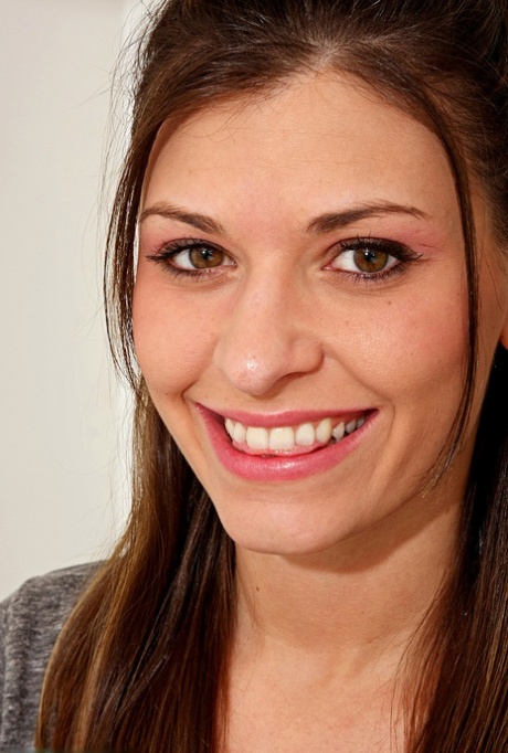 Victoria Lawson star pornographic pic
