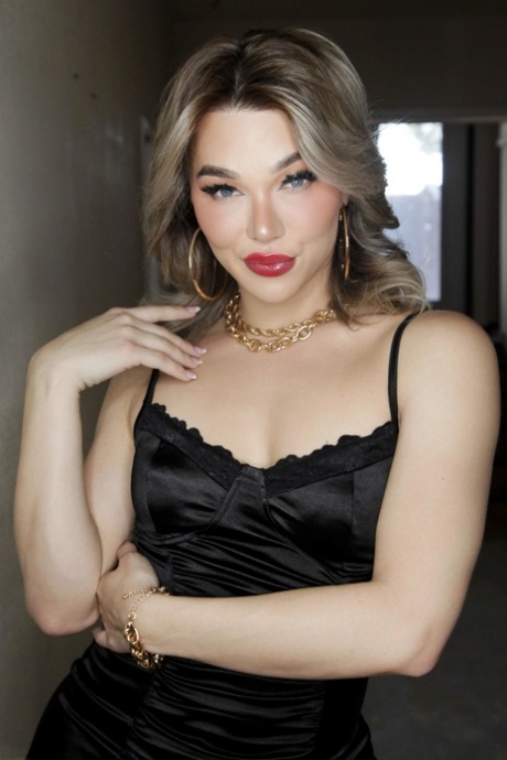 Emma Rose pornstar sex pic