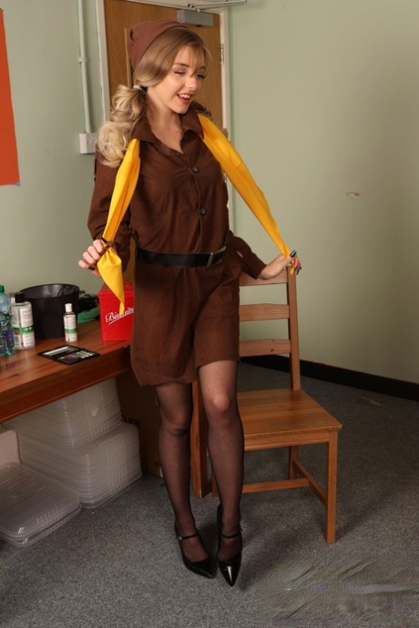 Blonde Gabie sexy star img