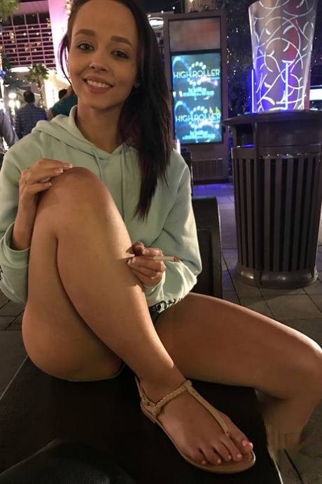 sandalias para pies desnudo caliente fotos