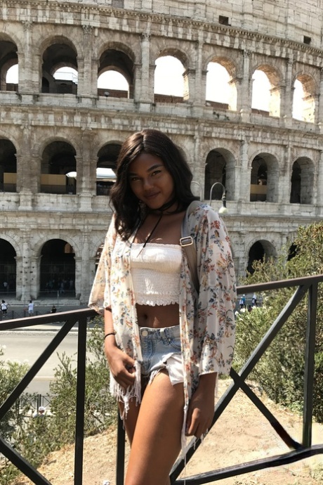 italiensk hotte nøgenbilleder arkiv