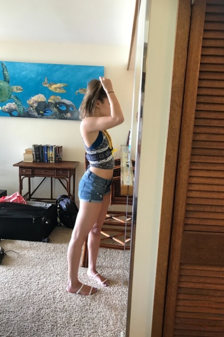 Liza Rowe pornstar exclusive photo