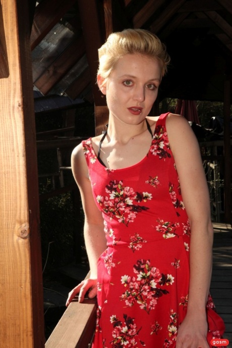 red lips sexy picture