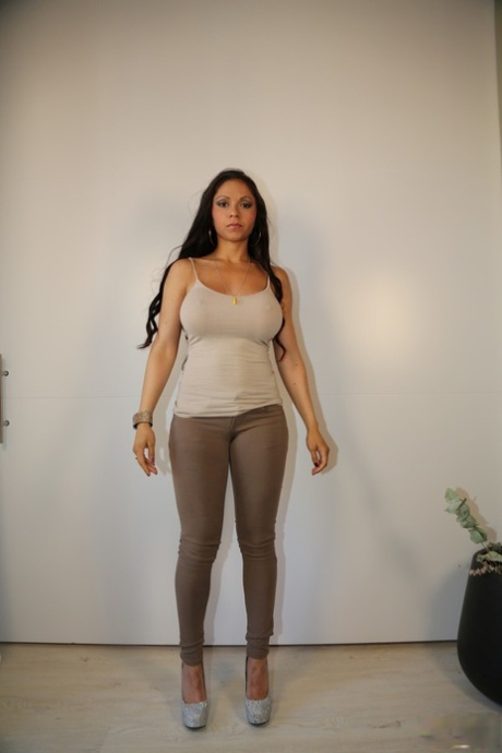 Samia Duarte naked star photo