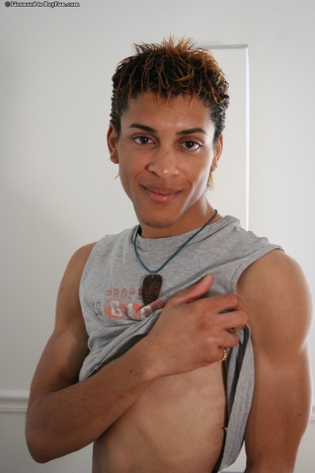 مثلي أسود عارية مجانية صورة
