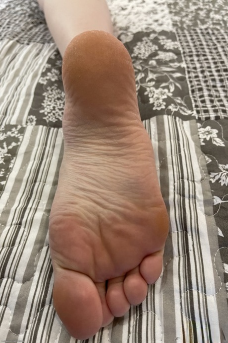 أرجل مشعرة فن إباحي معارض