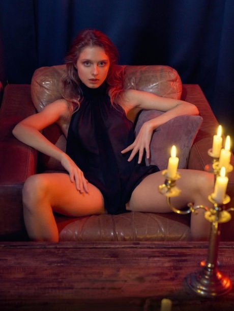 Amelie Lou sex model pics