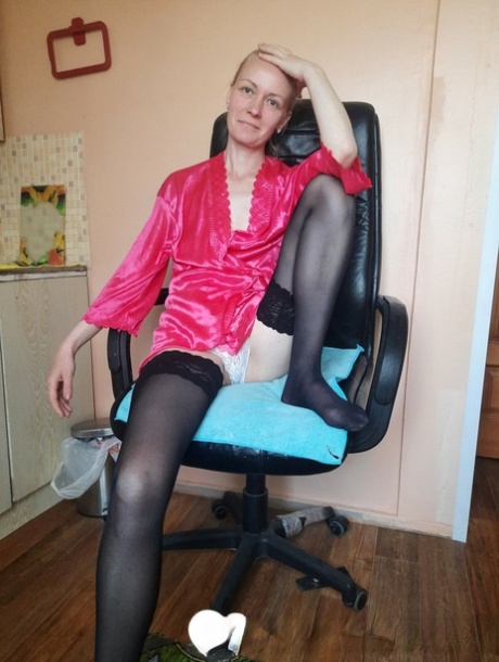 mršava plavuša milf besplatni seks slike