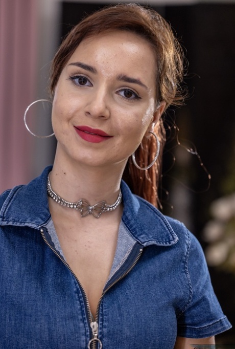 Zeynep Rossa naked model photos