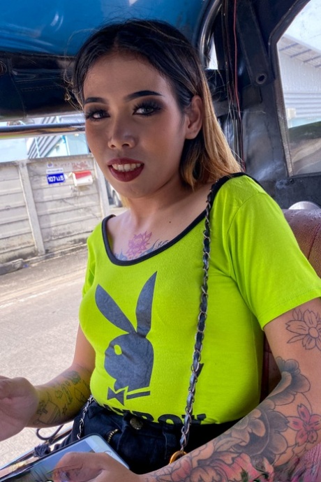 พินอัพ หนังโป๊ รูปภาพ