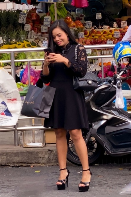 azijska mama porno slike
