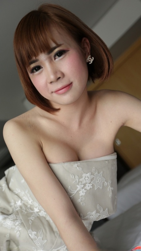 punto di vista di ladyboy perfetta alta qualità Immagine