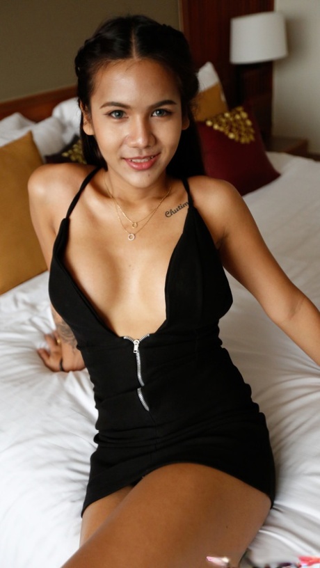Ladyboy Mickey star pretty pic