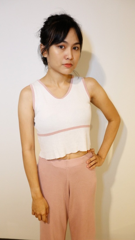 quăn khỏa thân hình ảnh