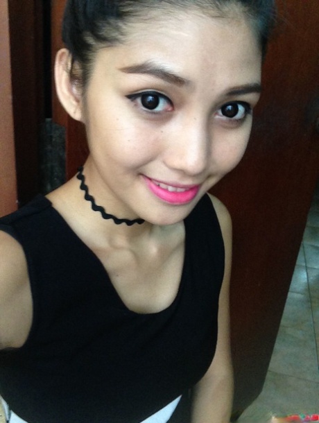 Ladyboy Wine pornstar top pic