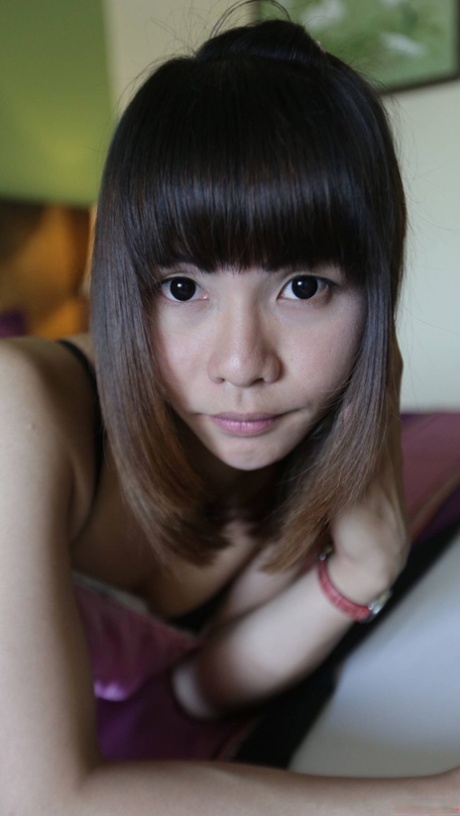 Ladyboy Bee art star photo