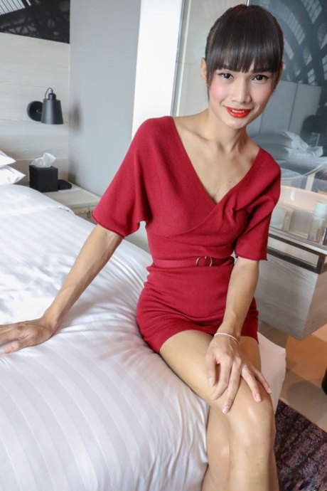 küçük ladyboy çıplak resim