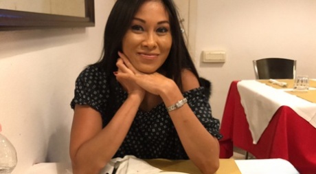 Aziatische milf hete naakten archief