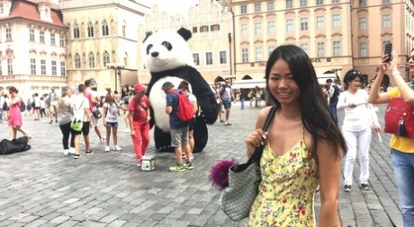 asiatique en plein air nu xxx archive
