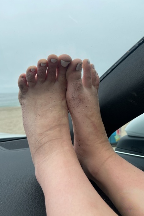 piedi solitari nudi liberi Immagine