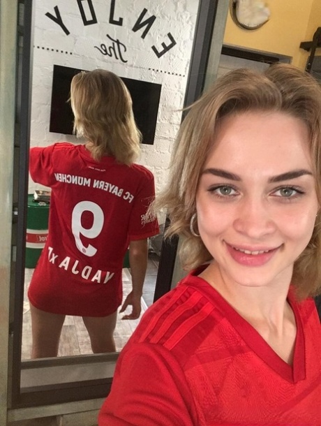 teen mirror beautiful gallery