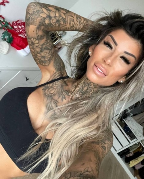 Selfie mit großen Titten porno xxx bild