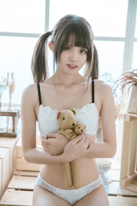 asiatiske små bryster top porno arkiv