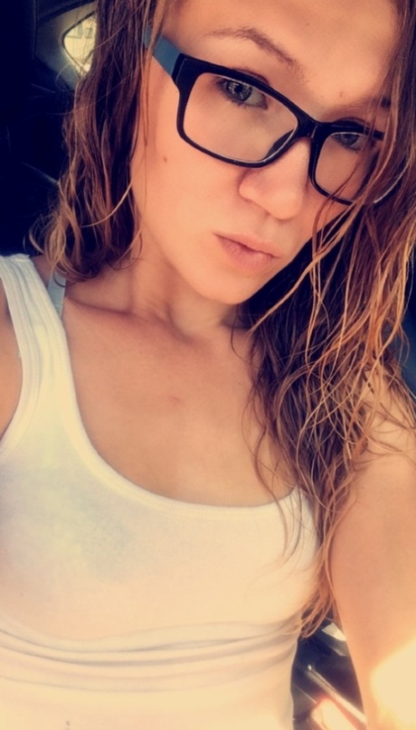 nerd sexy pelada gostosa fotos