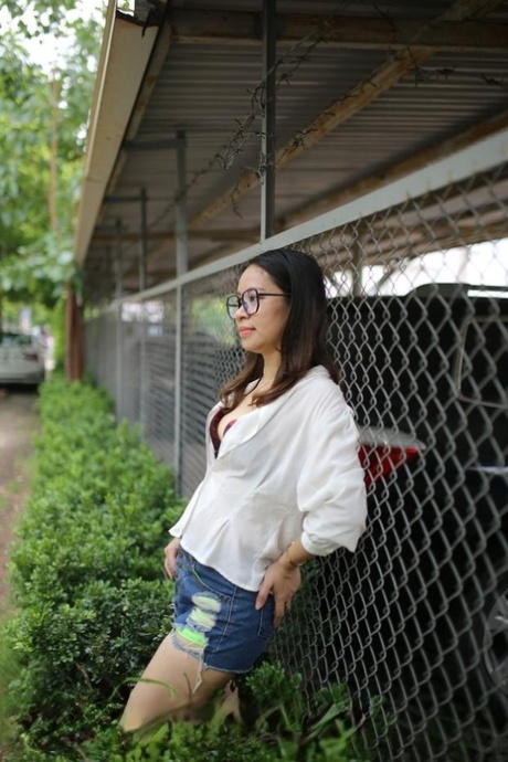 pantaloncini asiatici arte sexy archivio