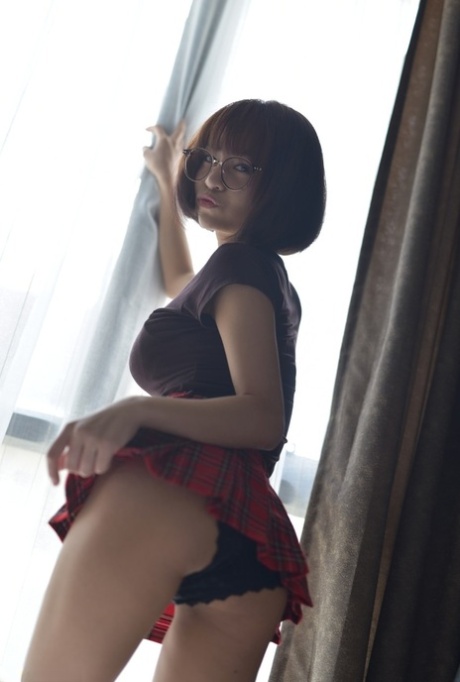 asiatisk skolflicka hd exclusive foto