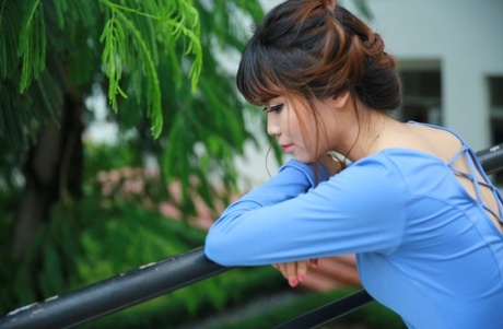 asiatisk kjole smuk pornografisk fotos